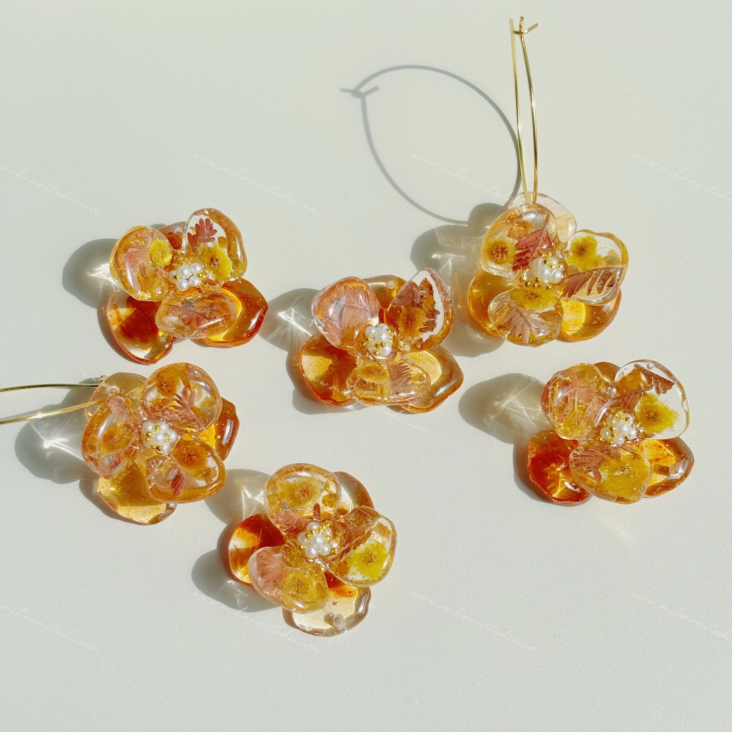 Clover Earrings with real Acacia, Gold filled