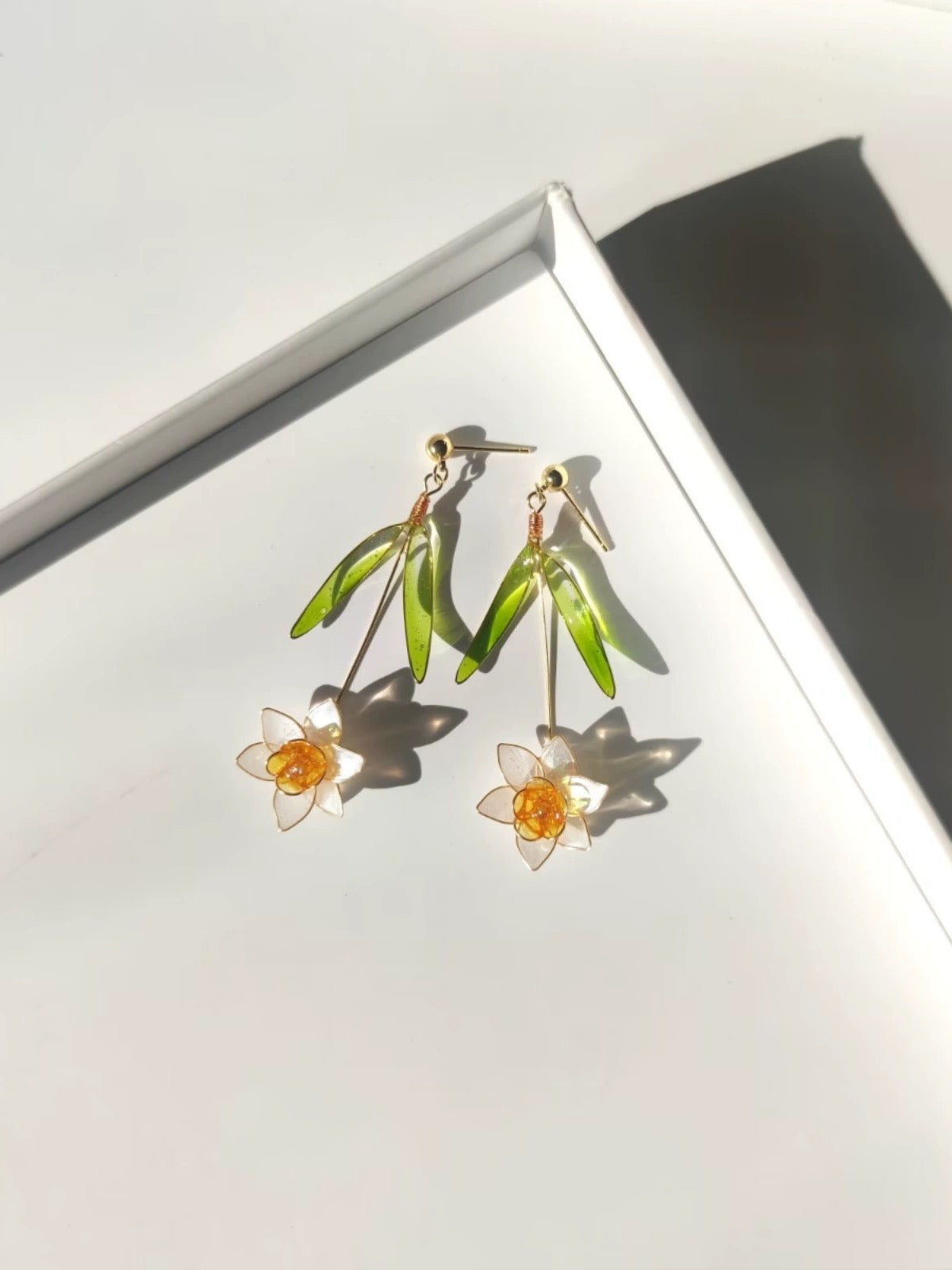 Daffodils Flower Earrings Dangle, Gold vermeil