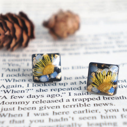 Real Daisy Silver Studs