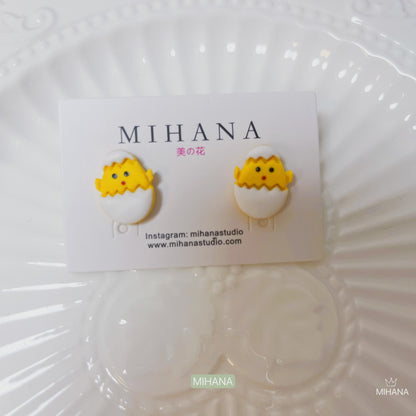 Real Daisy Silver Studs