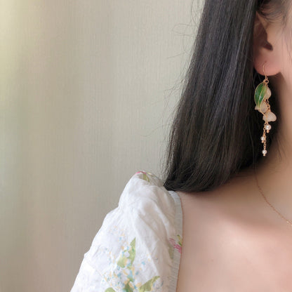 Light Pink Lily of Valley Earrings with Pearls, May Birth Flower, Bridal Jewellery, Wire Wrapped