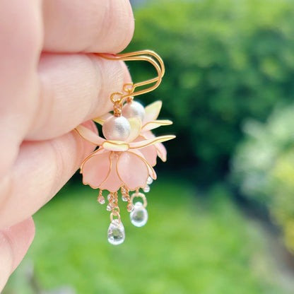 Fuchsia earring in green and pink, gold vermeil hook, detail view