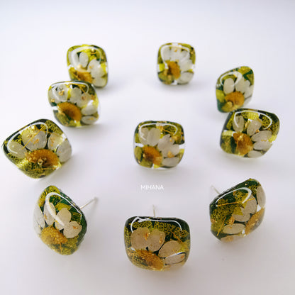 Sterling Silver Daisy in Forest Necklace and Earrings